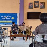Pelatihan Public Speaking Di STIE Miftahul Huda Subang: Mahasiswa Di Bimbing untuk Berani Berbicara dan Berani Bertindak